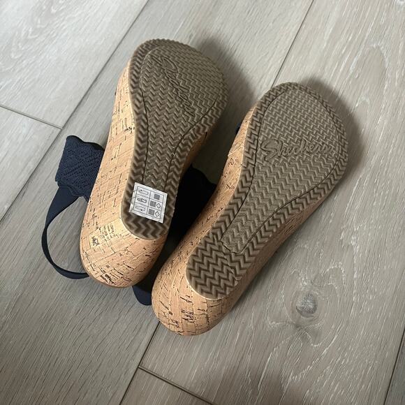 Skechers 'Beverlee' Women's 9 Wedge Comfort Sandal Navy Blue Crochet Strap - Picture 6 of 9